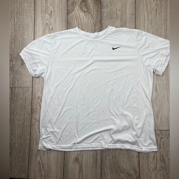 Nike Dri-FIT T-Shirt Lot 3XL – 2 White Tees Lightweight Athletic - Picture 1 of 4
